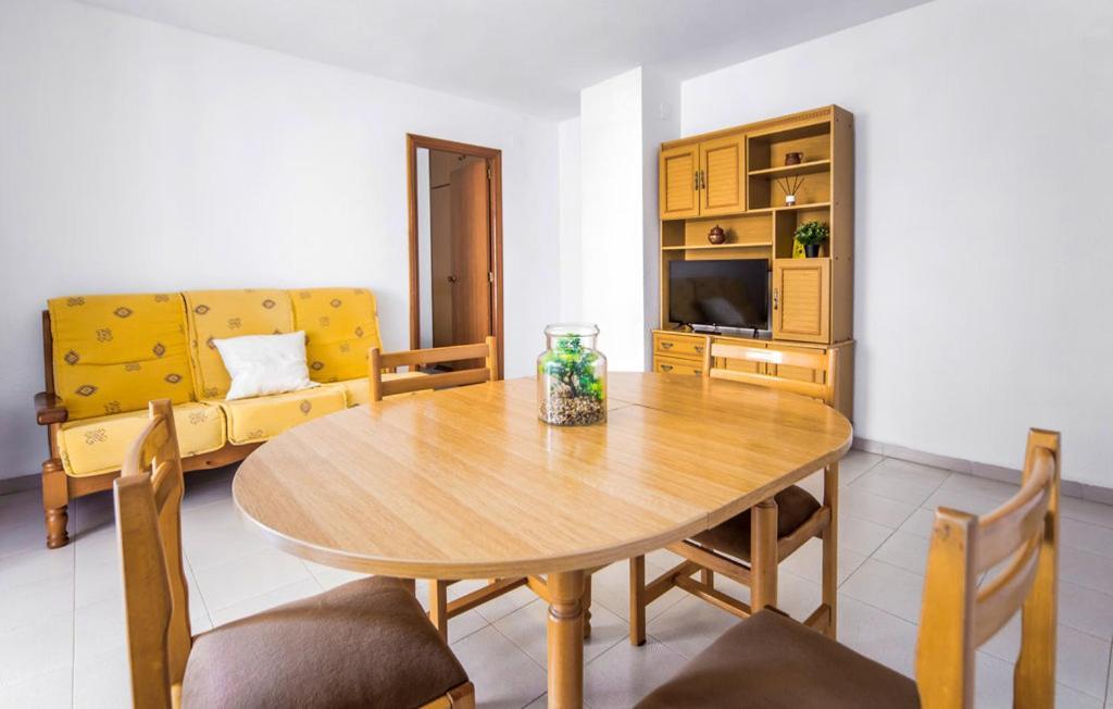 Stunning Apartment In Oropesa Del Mar Luaran gambar